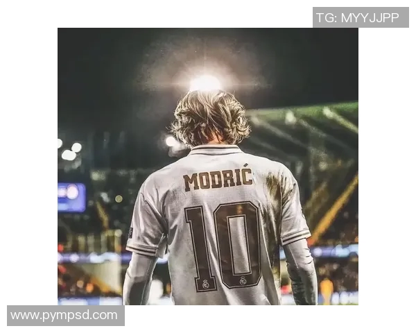 世界明星队与菲戈队的巅峰对决展现足球魅力与传奇球星的精彩瞬间