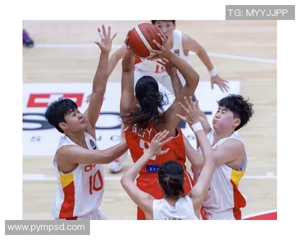 泰国女篮与中国香港女篮激战正酣争夺亚洲篮球赛重要胜利